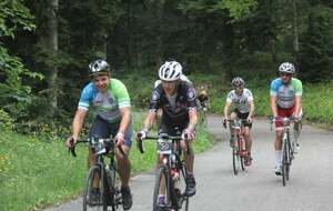 Laurent et Lionel en terminent avec le col de la JOux