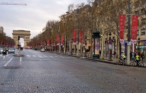 Gravel Paris 12 déc. Les Champs Elysées, l'Arc de Triomphe, Laurent et Thierry